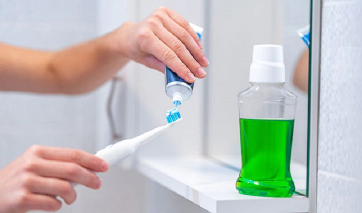 debes tirar tu cepillo dental