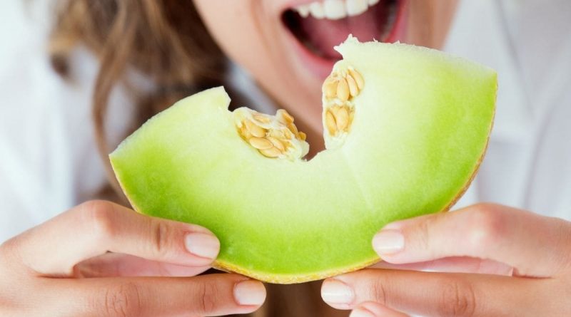 Alimentos veraniegos para cuidar de la salud dental